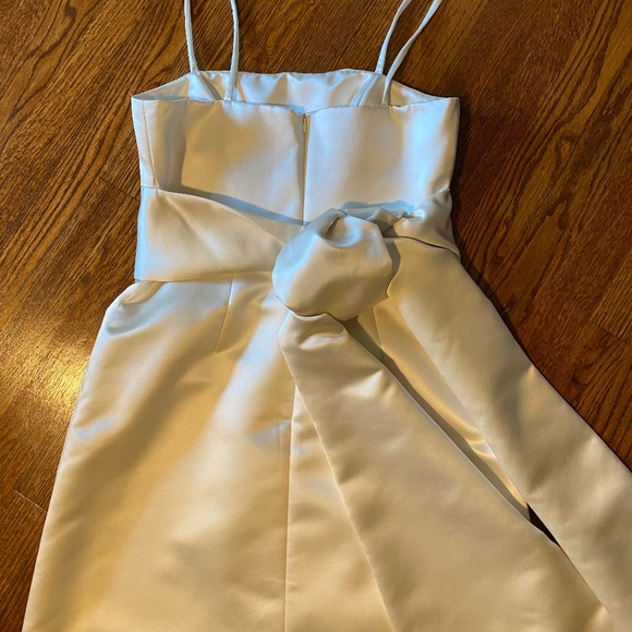 LAST CHANCE: Jones New York Ivory Gown - Size 8 - Picture 5 of 8